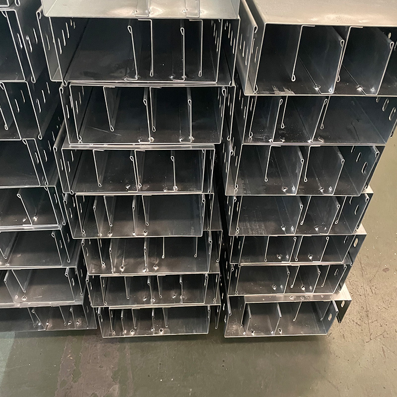 ওয়াটারড্রপ এজ কেবল ট্রে