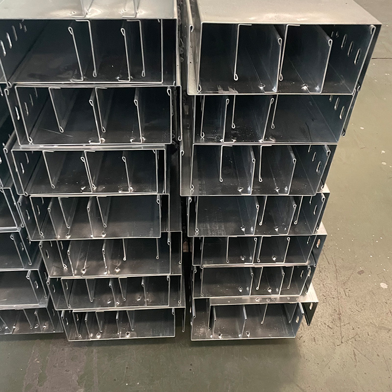 ওয়াটারড্রপ এজ কেবল ট্রে