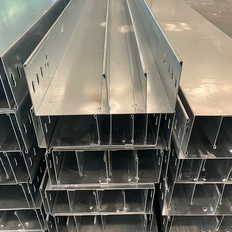 ওয়াটারড্রপ এজ কেবল ট্রে