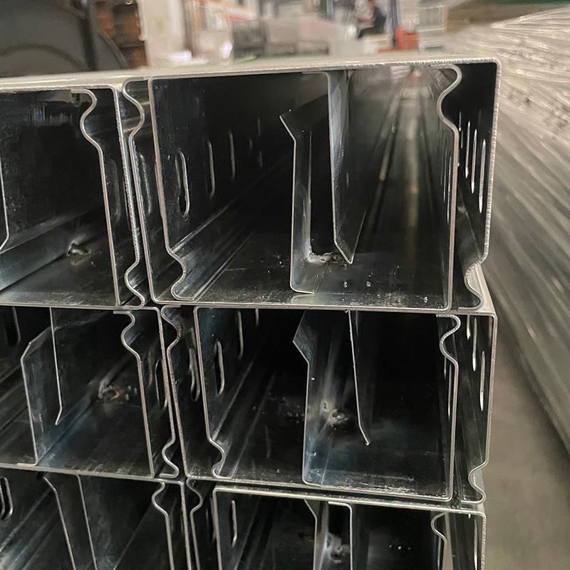 স্ব-লকিং কেবল ট্রে