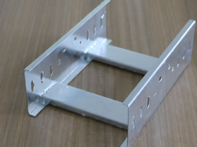 ক্যাসকেড কেবল ট্রে