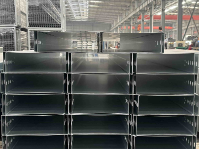 বড় স্প্যান তারের ট্রে