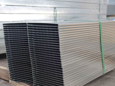 গ্রাউন্ড তারের ট্রে