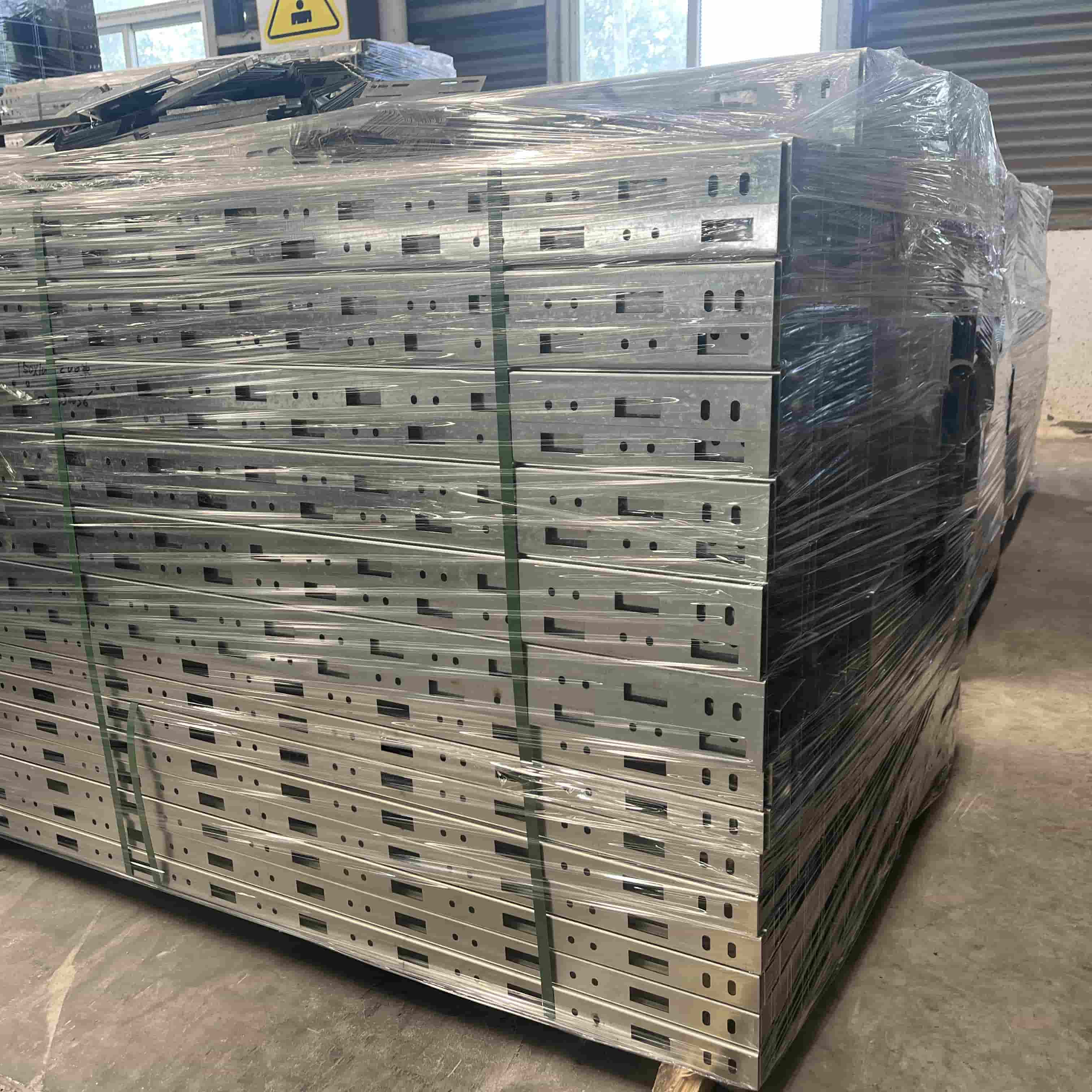 তারের ট্রে