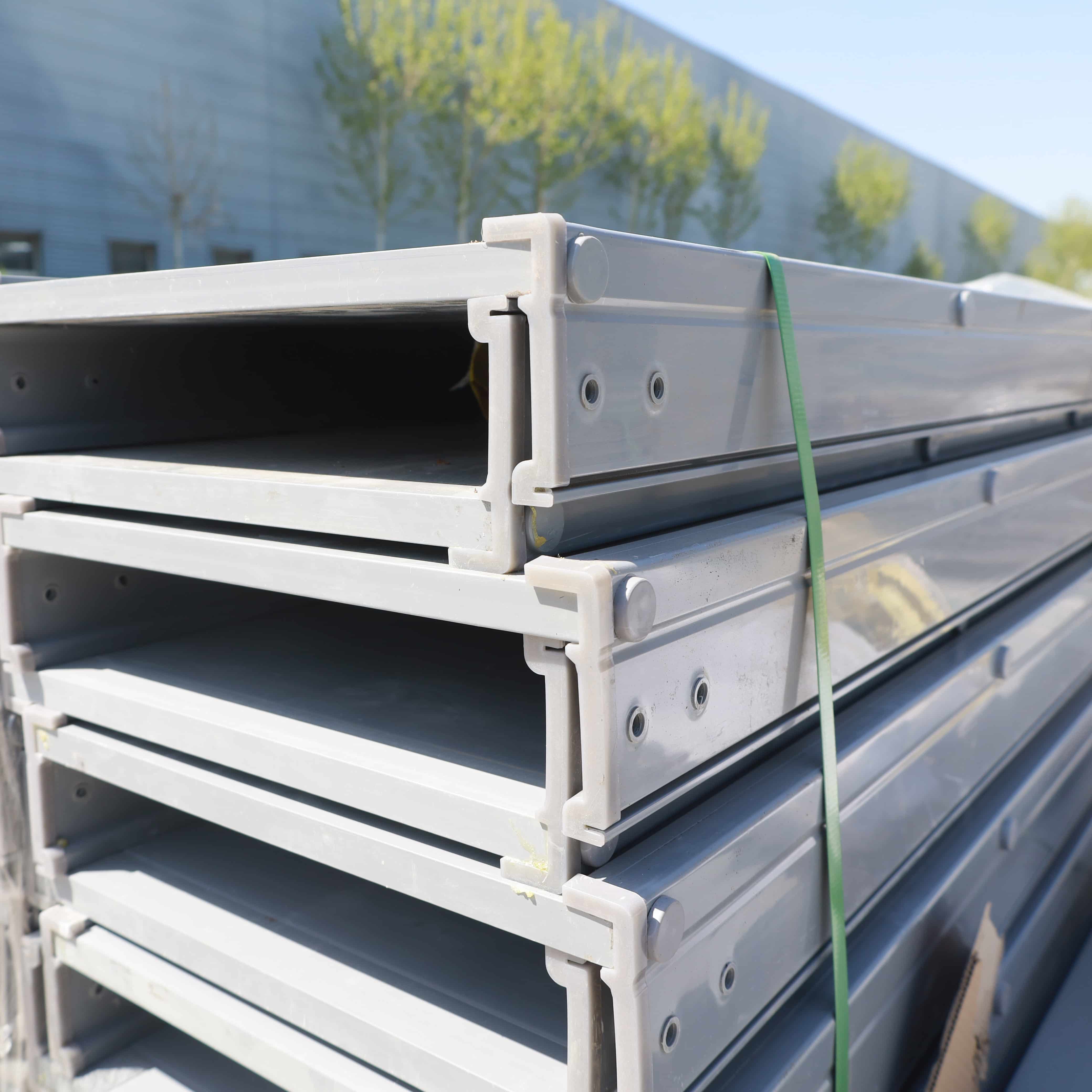 তারের ট্রে স্প্যান