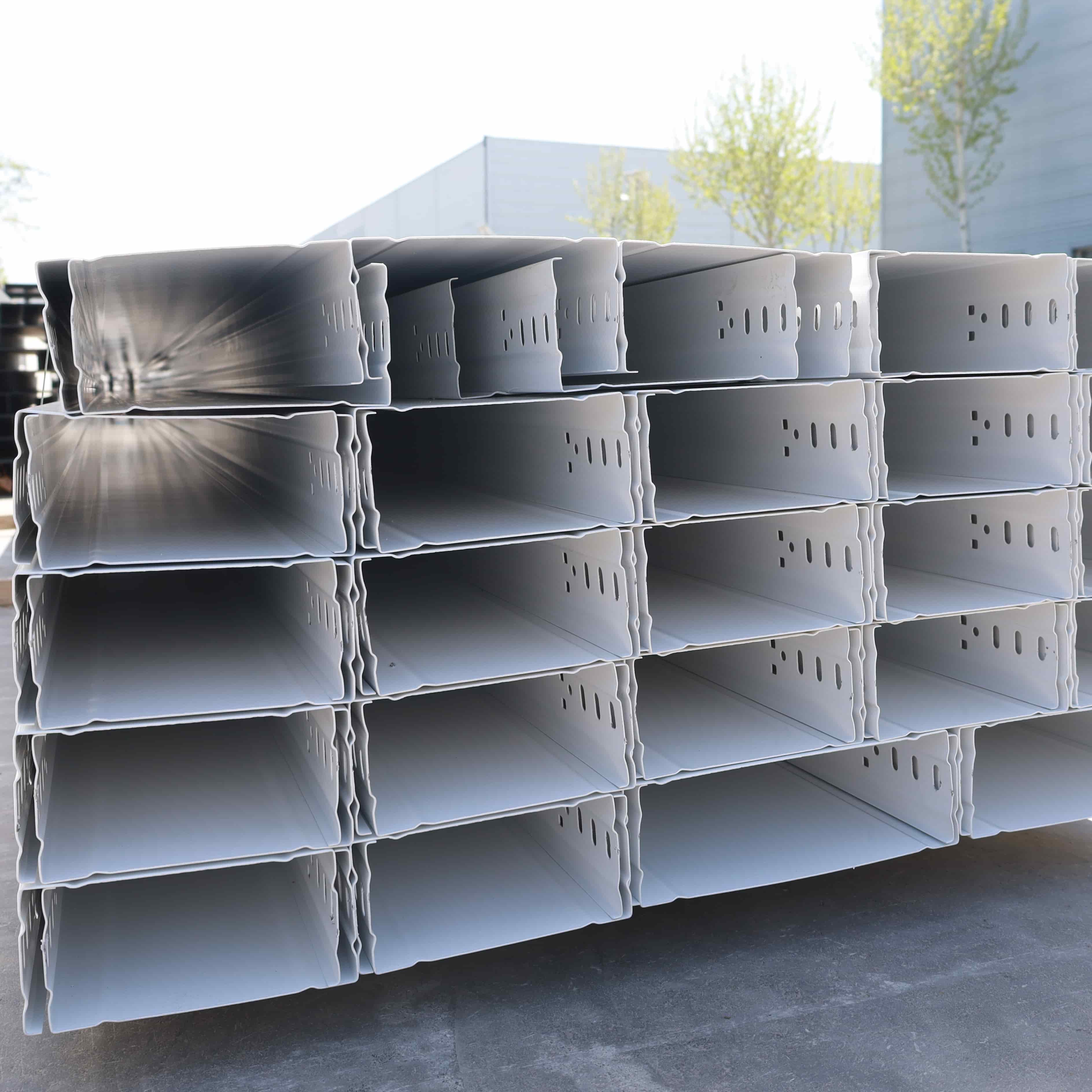 ট্রে-টাইপ কেবল ব্রিজ